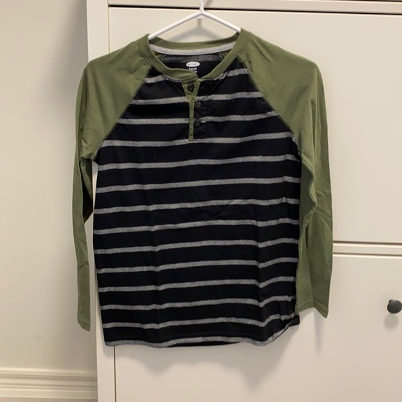 Old Navy Boys Henley XL T shirt - Picture 1 of 2
